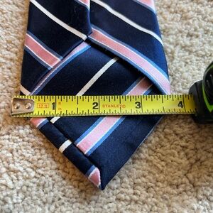 Jos. A. Bank Neck Tie  100% Silk Blue Pink Signature Collection